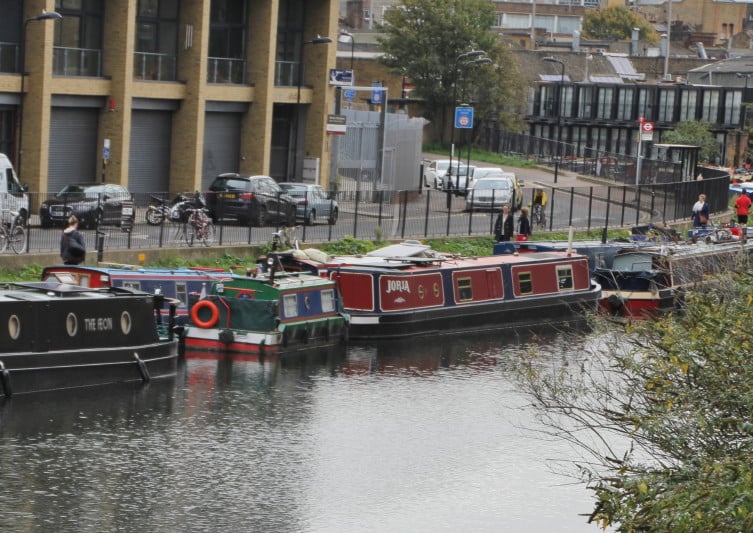 Broadway Market 3